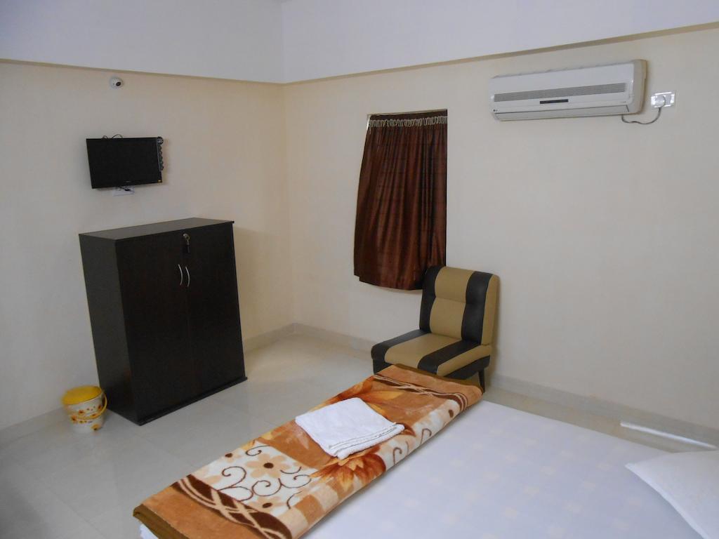 Paro Residency Bed & Breakfast Siliguri Room photo
