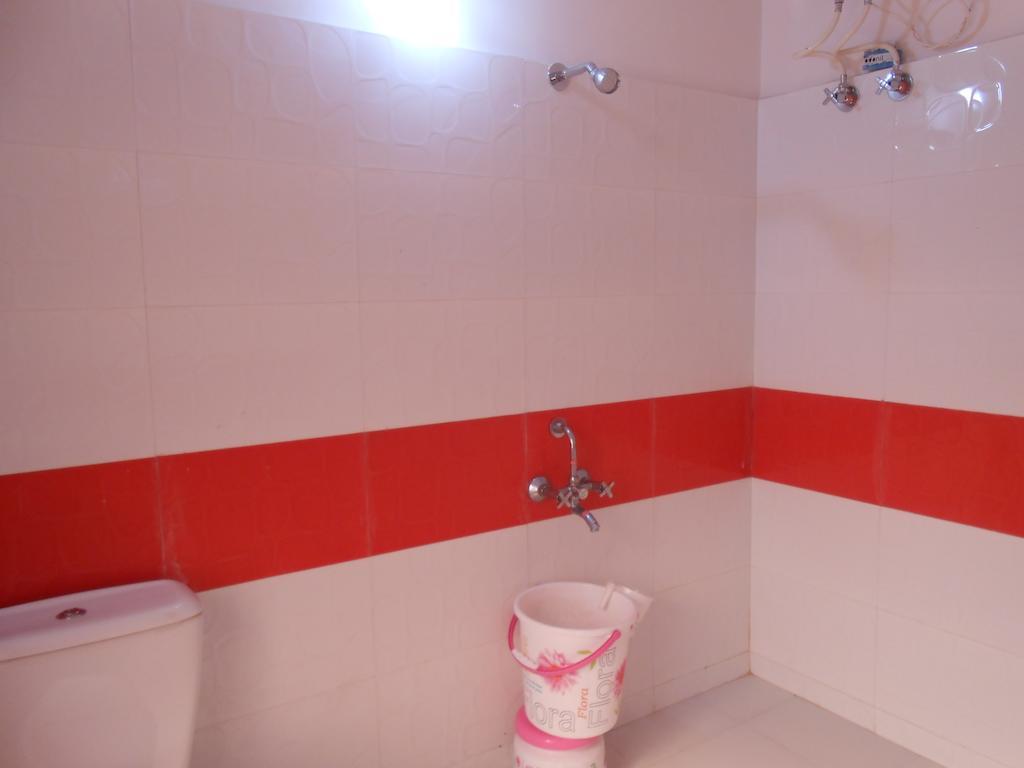 Paro Residency Bed & Breakfast Siliguri Room photo